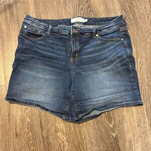 Torrid First at Fit Denim Shorts Size 20 Dark Wash Stretch Plus Size